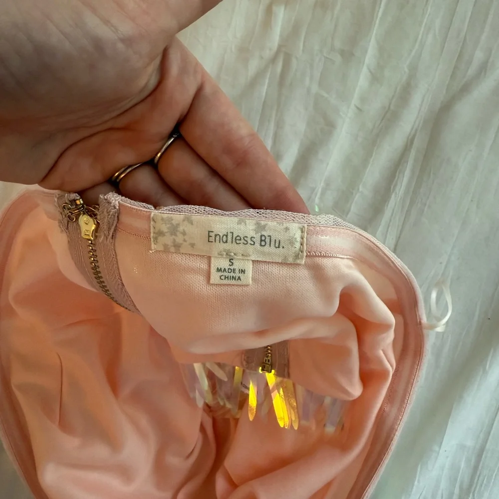 Pink sequin top - Picture 3 of 3